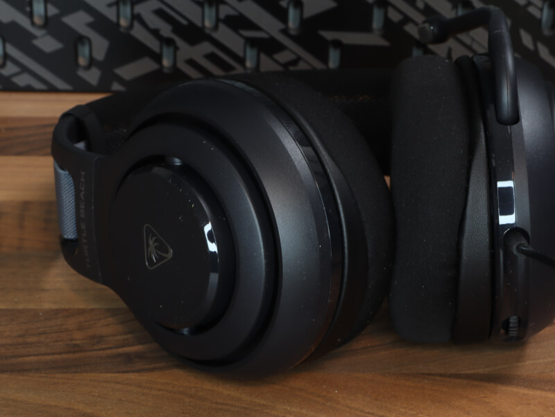 Entry-level Turtle Beach Atlas 200 lightweight prospec gaming headset PS5 PS4 PC.JPG